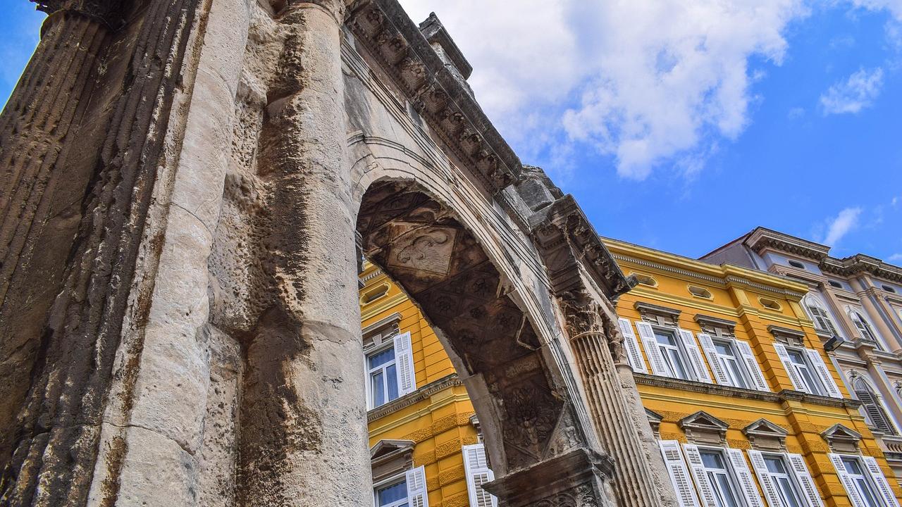 The Arch of the Sergii in Pula