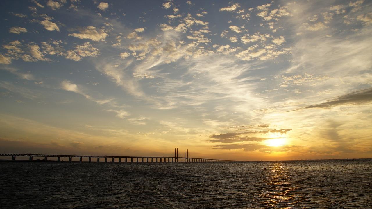 Öresund Bridge, photographed from the Swedish shore